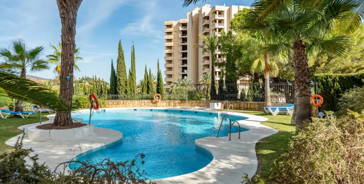 Продажа апартаментов на среднем этаже в Río Real 15