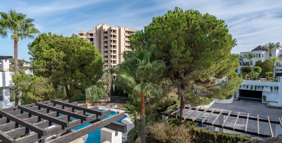 Продажа апартаментов на среднем этаже в Río Real 28