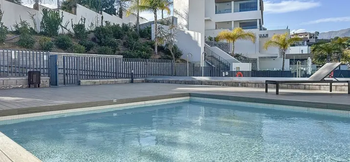 Продажа апартаментов на первом этаже в Estepona 0