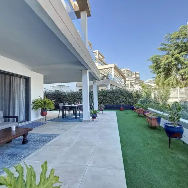 Продажа апартаментов на первом этаже в Estepona