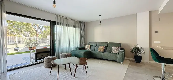 Продажа апартаментов на первом этаже в Estepona 4