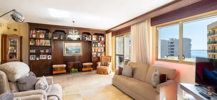 Sale of middle floor apartment in Benalmadena 3