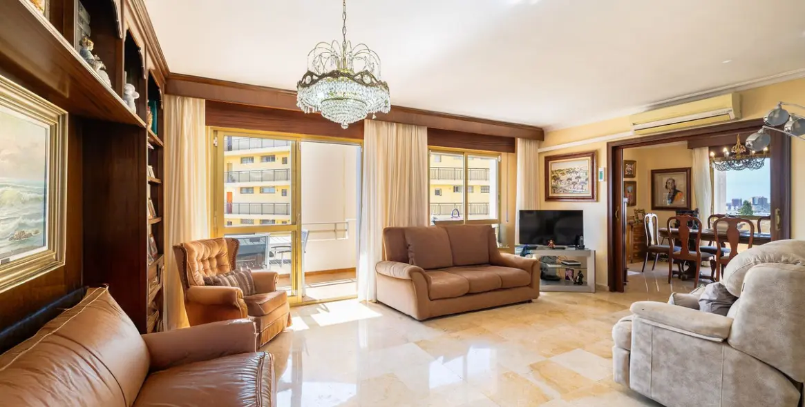 Sale of middle floor apartment in Benalmadena 5