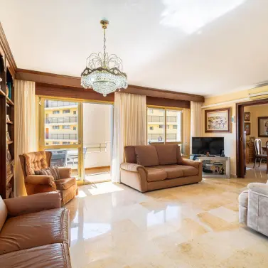 Sale of middle floor apartment in Benalmadena