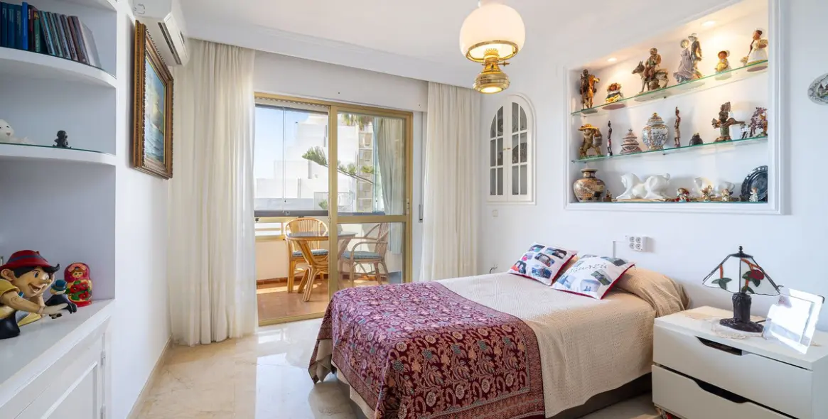 Sale of middle floor apartment in Benalmadena 19