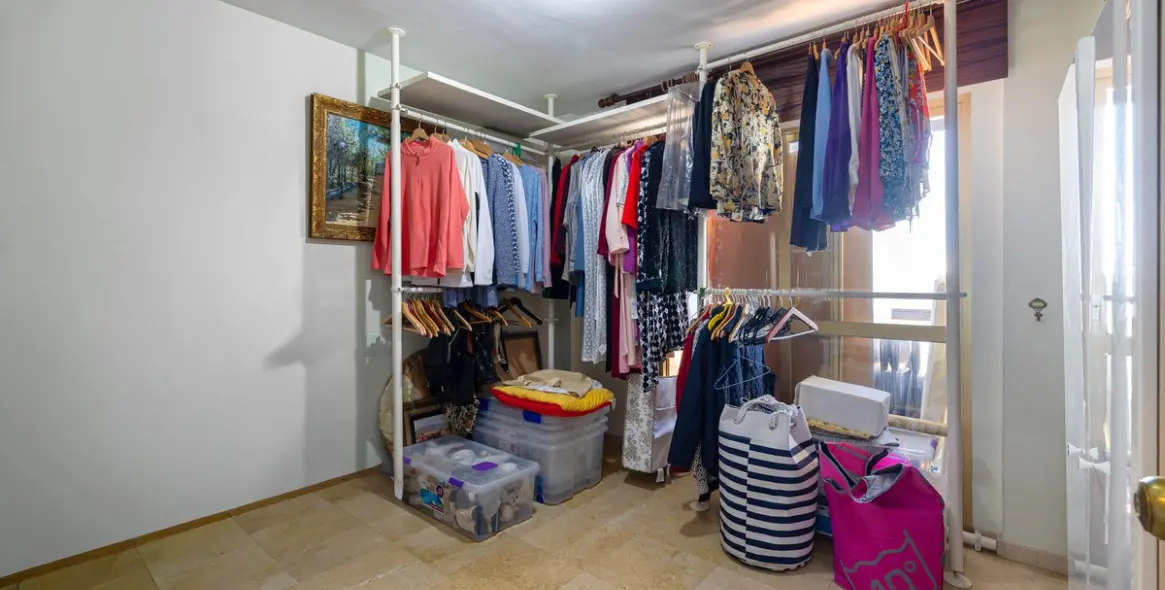 Sale of middle floor apartment in Benalmadena 22