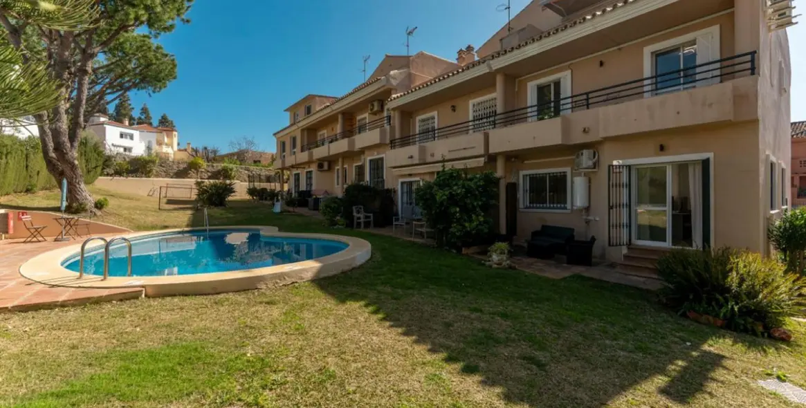Venta de casa pareada en Artola 2