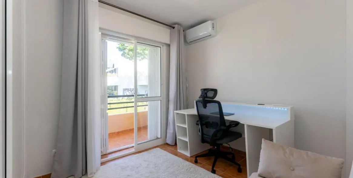 Продажа дома на две семьи в Artola 23