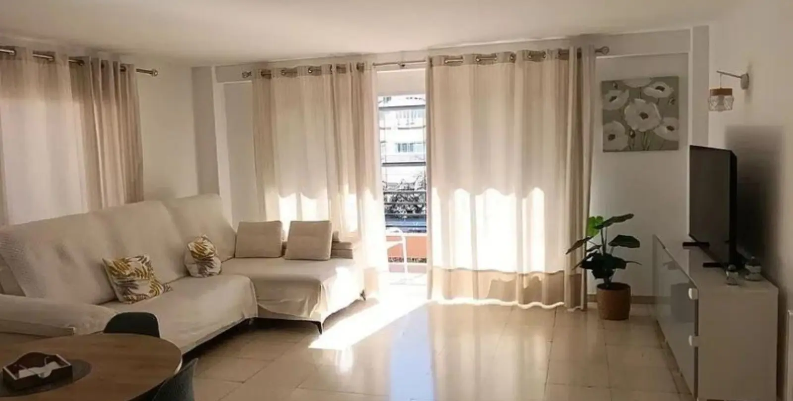 Venta de apartamento en planta media en Marbella 3