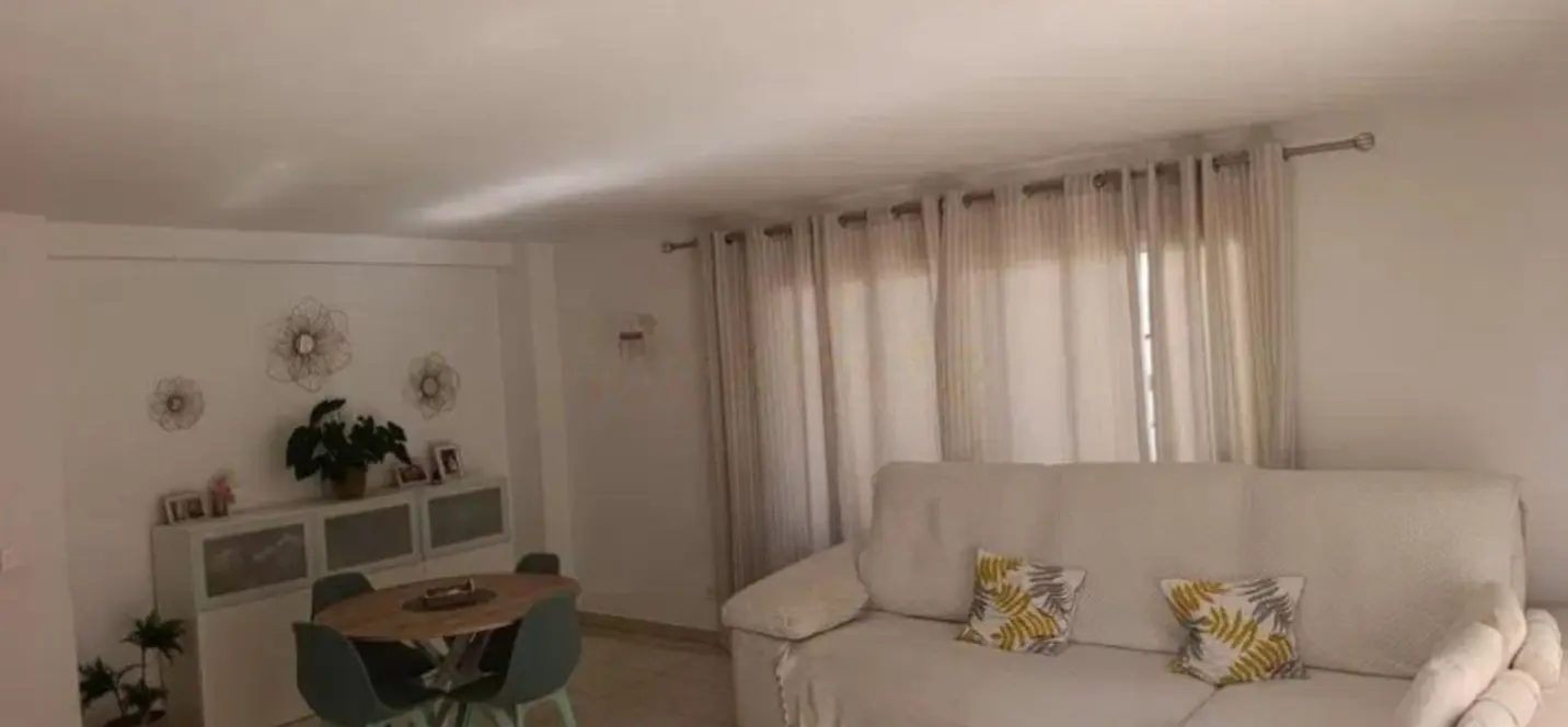 Venta de apartamento en planta media en Marbella 3