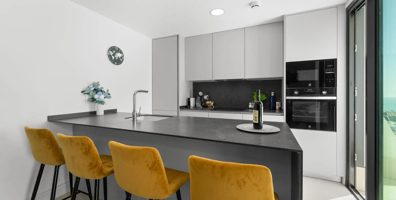 Venta de apartamento en planta media en Fuengirola 8