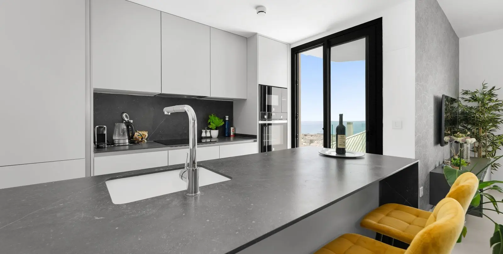 Venta de apartamento en planta media en Fuengirola 9