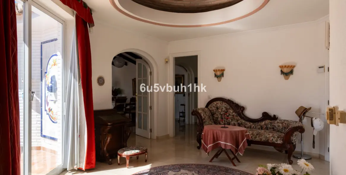 Venta de villa independiente en Calahonda 8