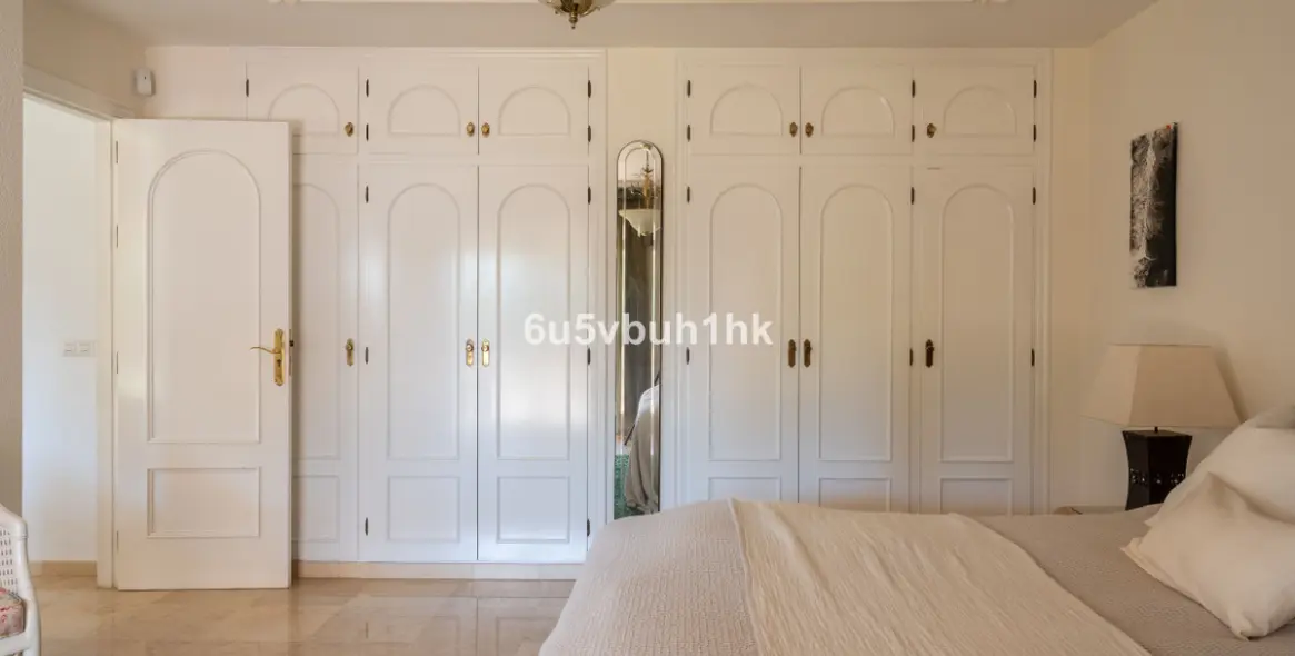 Venta de villa independiente en Calahonda 12