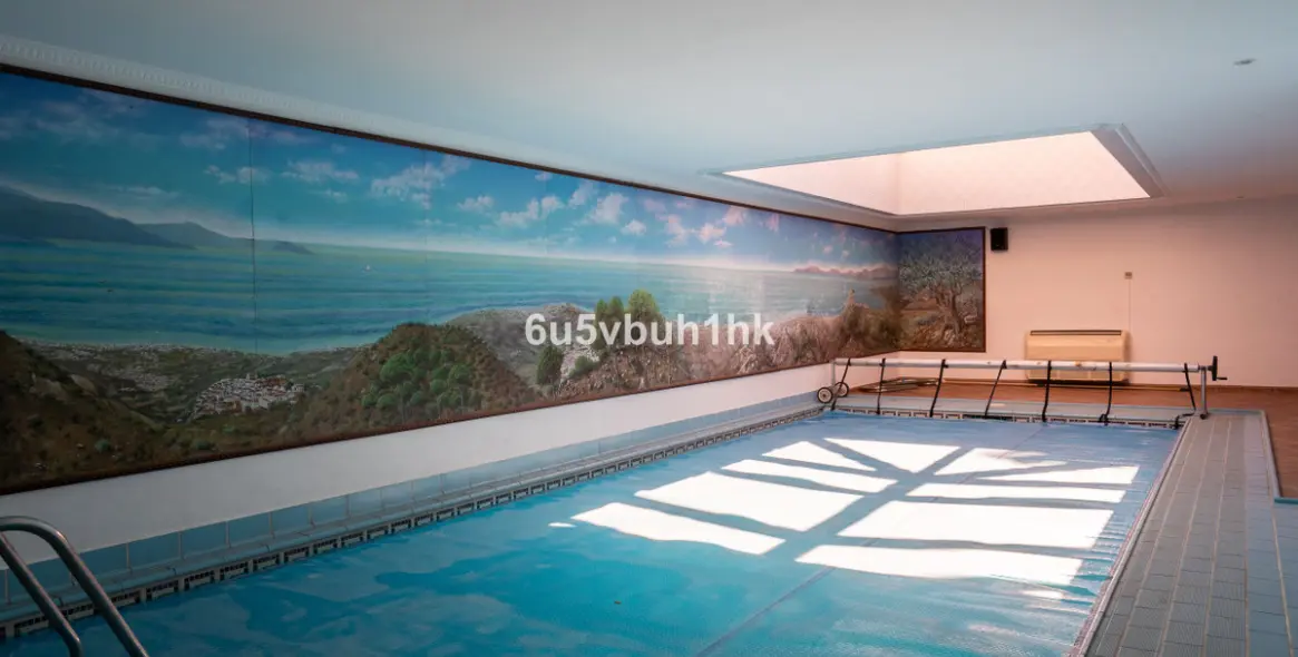 Sale of detached villa in Calahonda 24