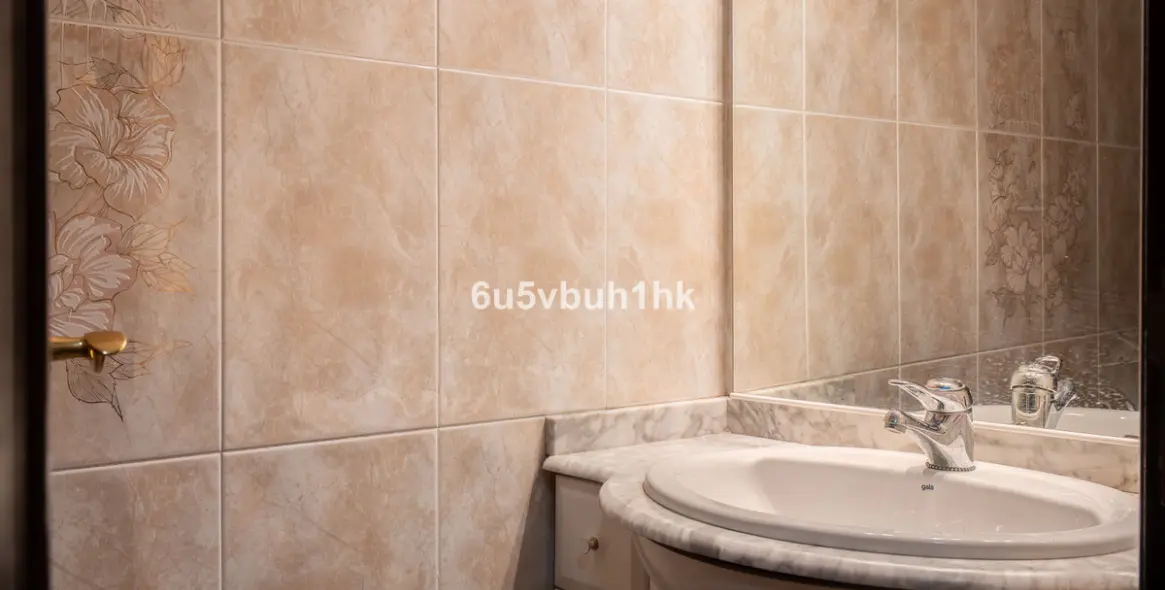 Sale of detached villa in Calahonda 48