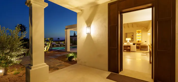 Venta de villa independiente en Nueva Andalucía 2