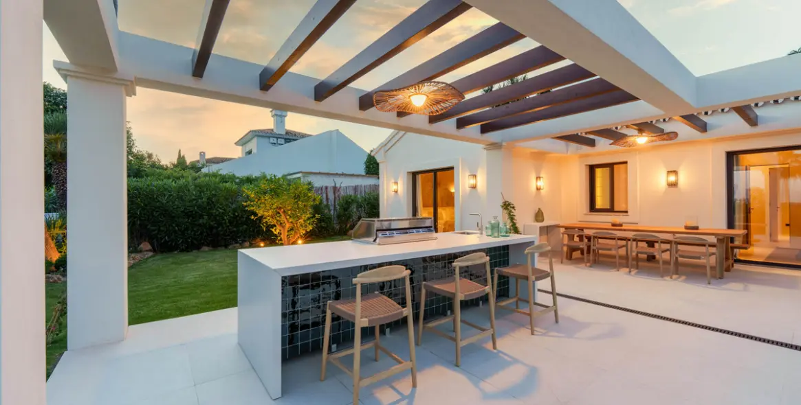 Venta de villa independiente en Nueva Andalucía 6