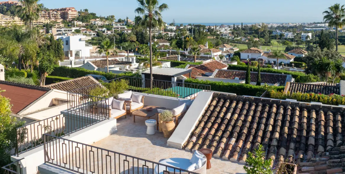 Venta de villa independiente en Nueva Andalucía 10