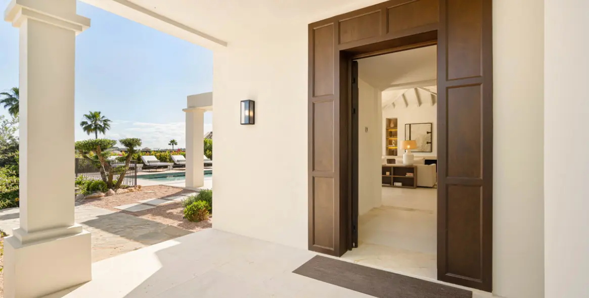 Venta de villa independiente en Nueva Andalucía 11