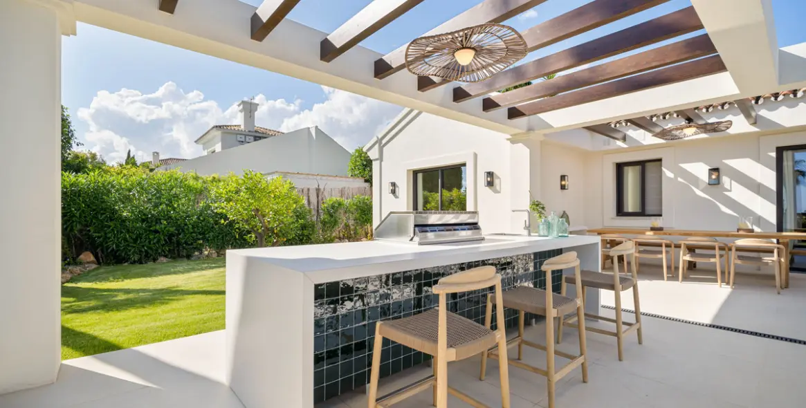 Sale of detached villa in Nueva Andalucía 29