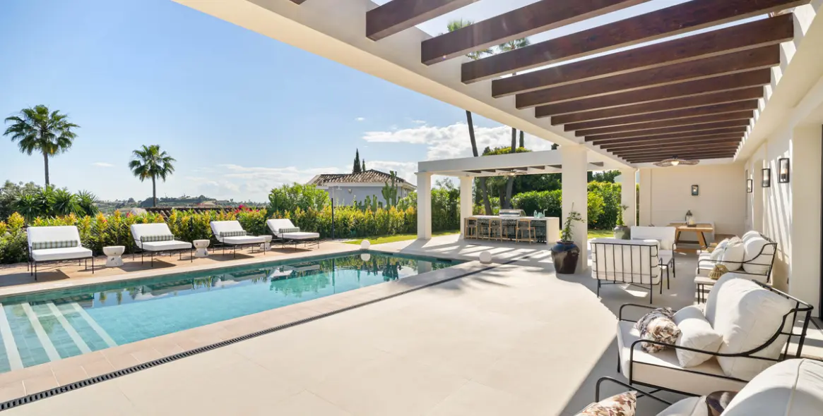 Sale of detached villa in Nueva Andalucía 33