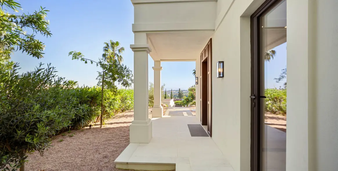 Sale of detached villa in Nueva Andalucía 34