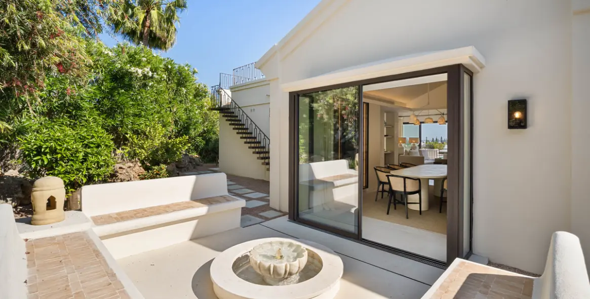 Sale of detached villa in Nueva Andalucía 37