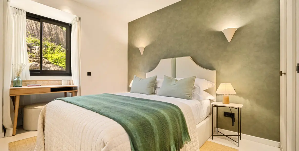 Sale of detached villa in Nueva Andalucía 42