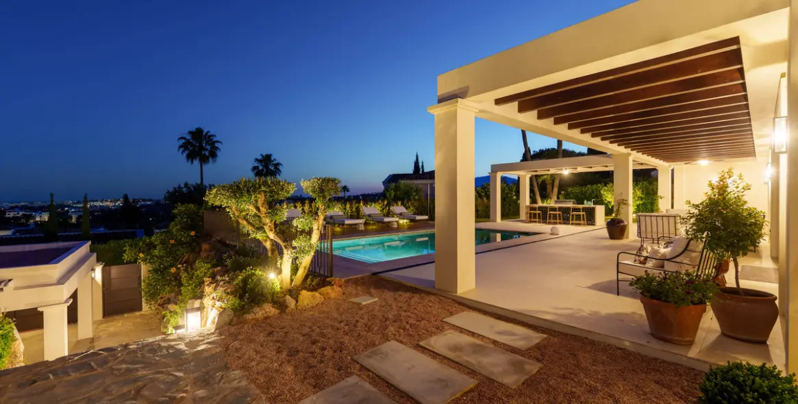 Sale of detached villa in Nueva Andalucía 51