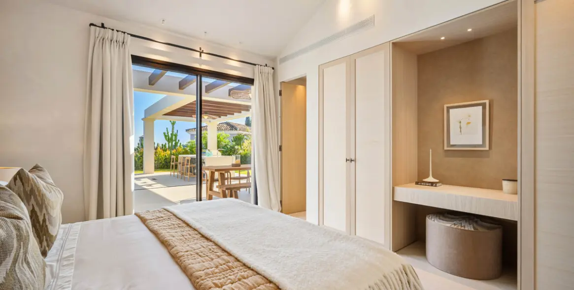 Sale of detached villa in Nueva Andalucía 56