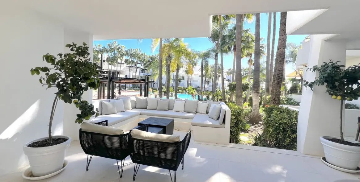 Venta de apartamento en planta baja en The Golden Mile 1