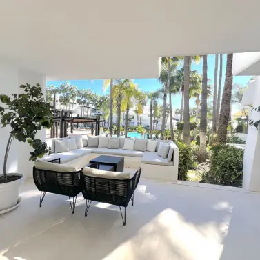 Venta de apartamento en planta baja en The Golden Mile