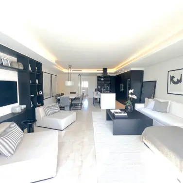 Venta de apartamento en planta baja en The Golden Mile