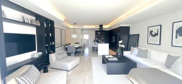 Venta de apartamento en planta baja en The Golden Mile 1