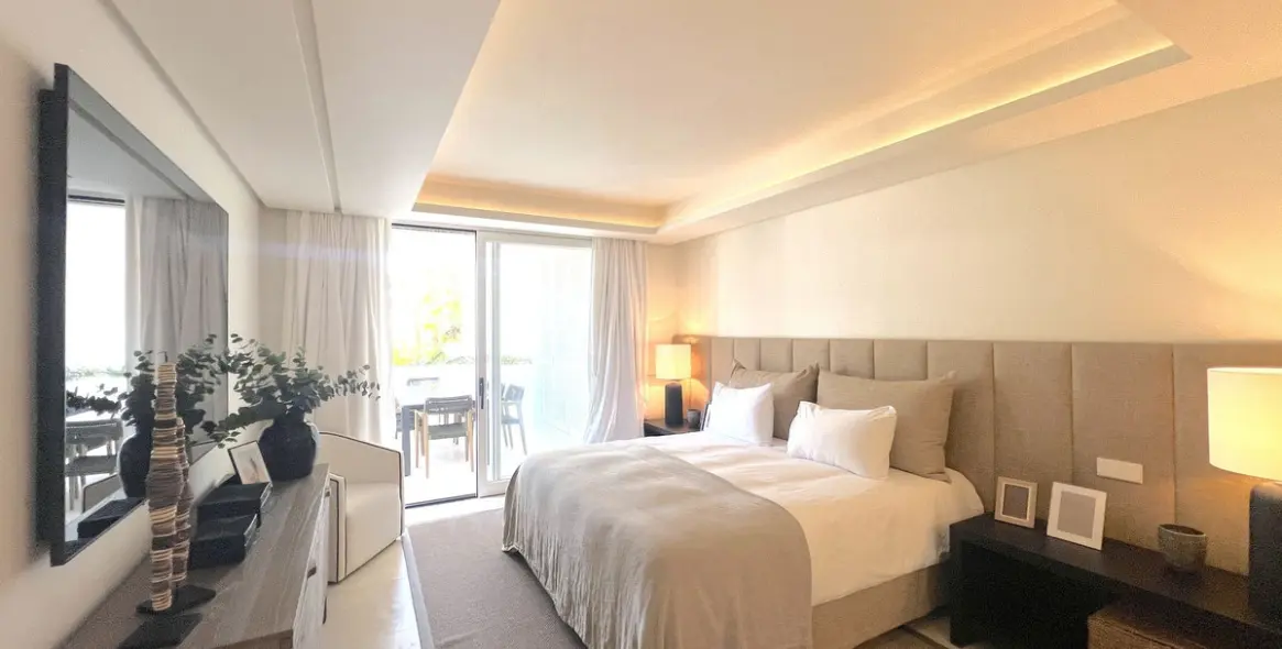 Venta de apartamento en planta baja en The Golden Mile 9