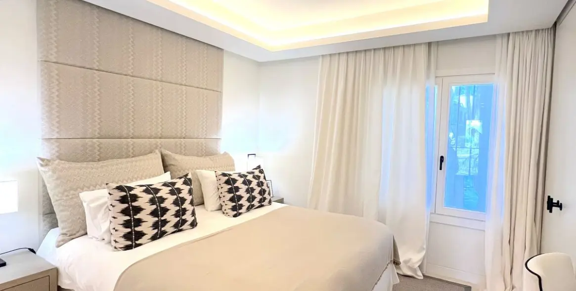 Venta de apartamento en planta baja en The Golden Mile 12