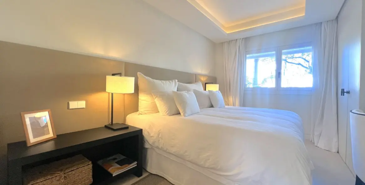 Venta de apartamento en planta baja en The Golden Mile 13