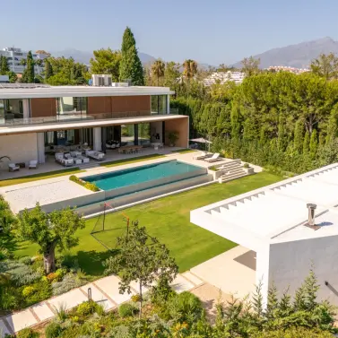 Venta de villa independiente en Guadalmina Alta