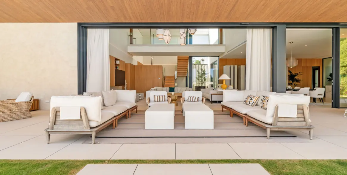 Sale of detached villa in Guadalmina Alta 53
