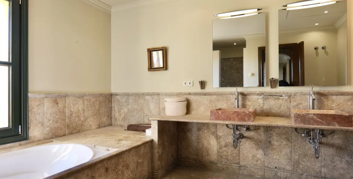 Venta de villa independiente en La Zagaleta 22