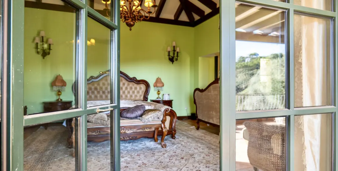 Sale of detached villa in La Zagaleta 19