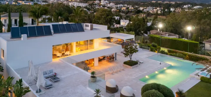 Venta de villa independiente en Nueva Andalucía 2