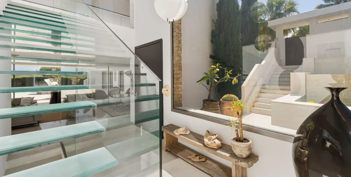 Venta de villa independiente en Nueva Andalucía 4