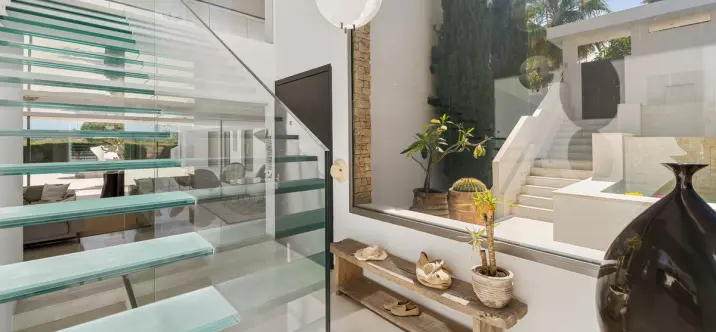 Venta de villa independiente en Nueva Andalucía 3