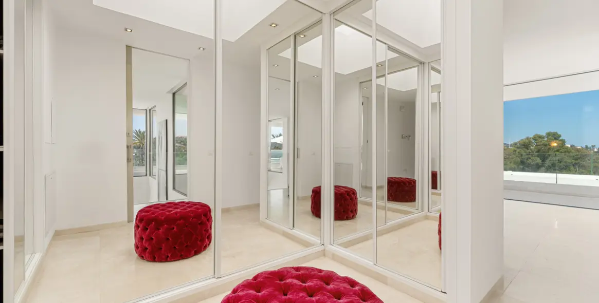 Venta de villa independiente en Nueva Andalucía 10