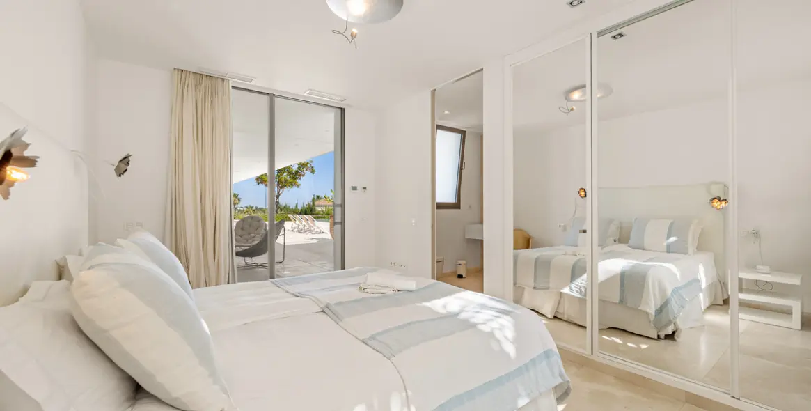 Venta de villa independiente en Nueva Andalucía 19