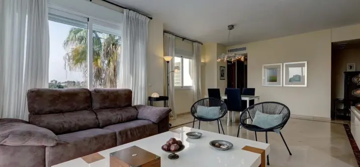 Долгосрочная аренда апартаментов на среднем этаже в Costalita 3