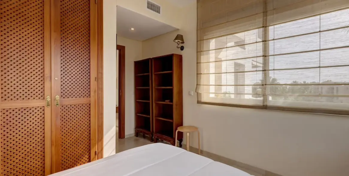 Долгосрочная аренда апартаментов на среднем этаже в Costalita 12