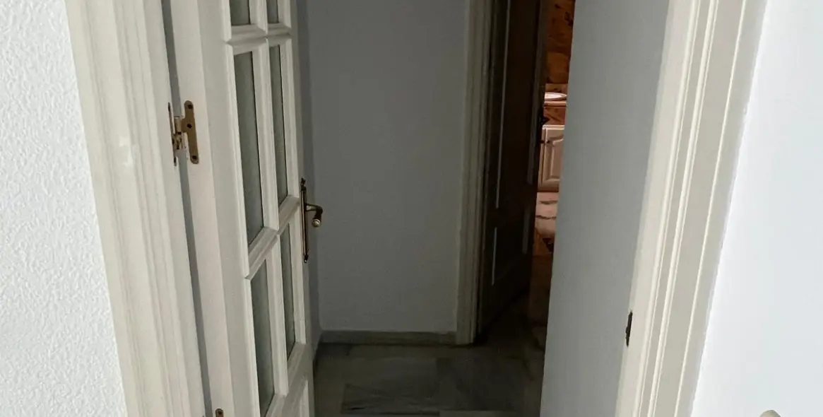 Долгосрочная аренда апартаментов на среднем этаже в Marbella 13